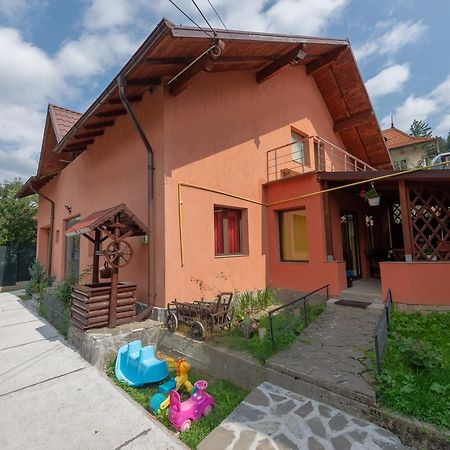 Casa Dixi Hotel Buşteni Eksteriør billede