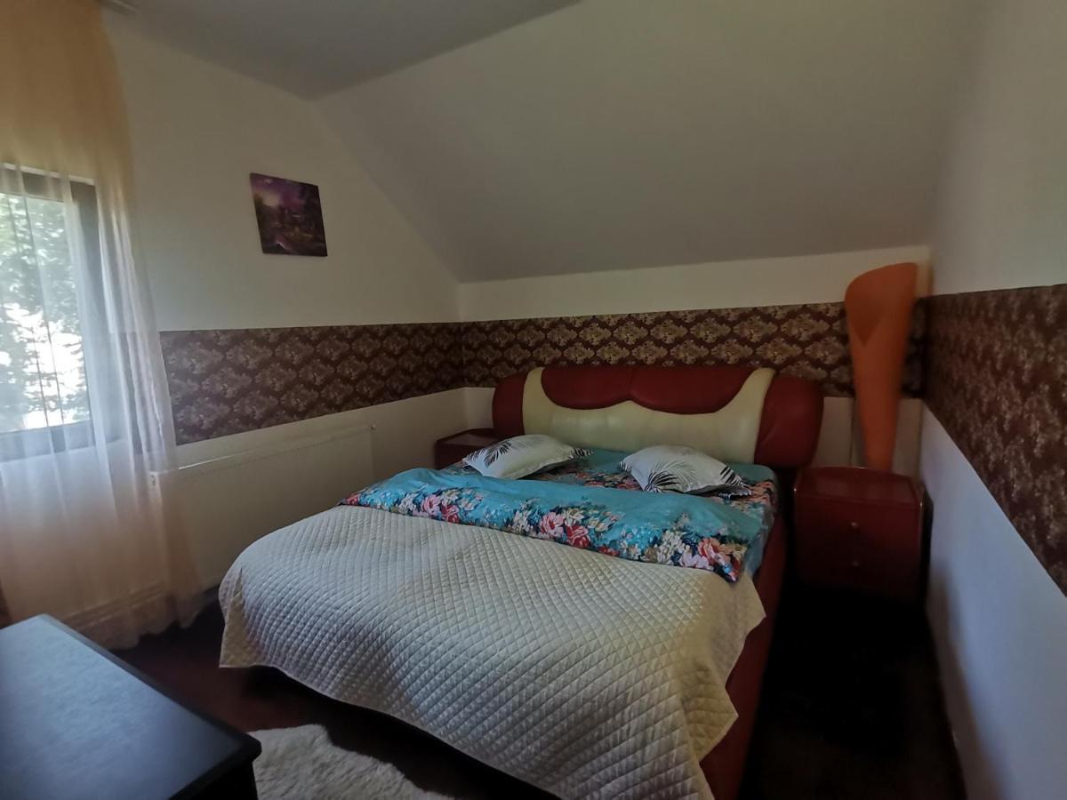 Casa Dixi Hotel Buşteni Eksteriør billede